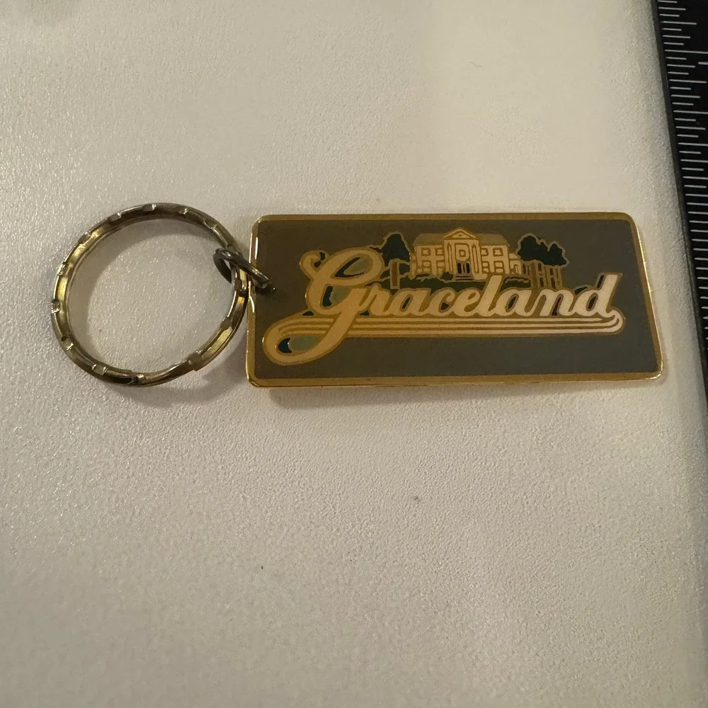 Vintage Graceland Keychain‎ Elvis Presley Memphis Souvenir Gold Tone Metal